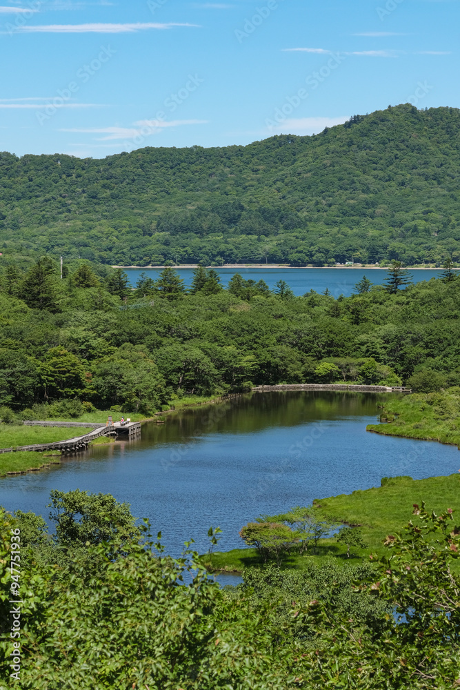 Obraz premium 赤城山の鳥居峠から見る大沼と覚満淵