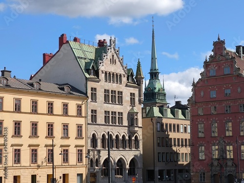Canvas Print A street lined with colorful houses in Stockholm's historic Gamla Stan district,