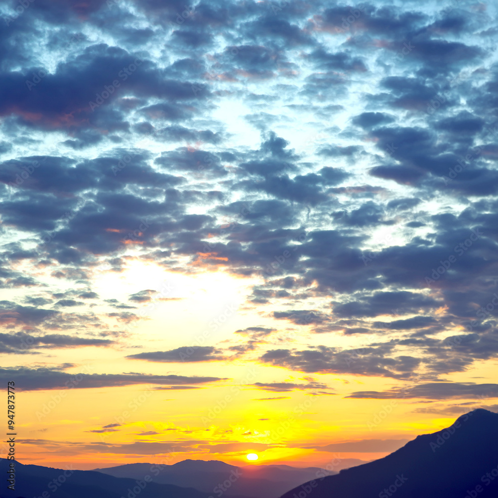 Fototapeta premium stunning sky post-sunset with vibrant shades of pink and purple blending into a soft blue, creating a serene and picturesque twilight landscape