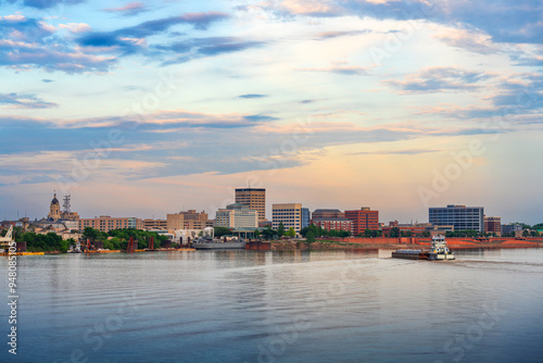Fototapeta Naklejka Na Ścianę i Meble -  Evansville, Indiana, USA Downtown Skyline on the Ohio River