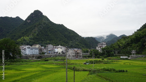 Obraz na plátně Lishui landscape with mountains and the ricefield in China, with chinese camps