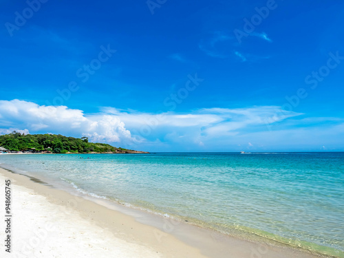 Seascape view with white sand, quiet beach, clear sea water, blue sky in summer of Koh Samet (Samet Isalnd) in Thailand