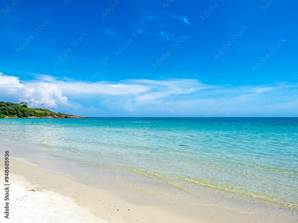 Seascape view with white sand, quiet beach, clear sea water, blue sky in summer of Koh Samet (Samet Isalnd) in Thailand Seascape view with white sand, quiet beach, clear sea water, blue sky in summer of Koh Samet (Samet Isalnd) in Thailand