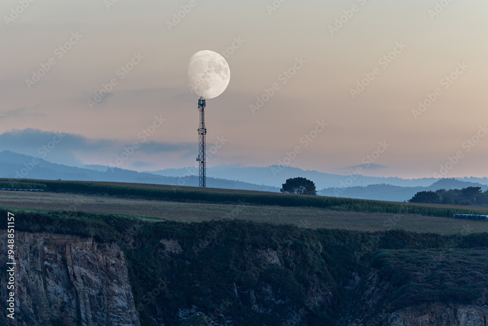 Playing with the moon and multiple exposure for ideal locations! Playing with the moon and multiple exposure for ideal locations!