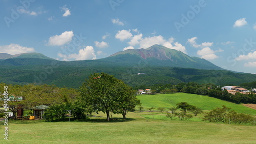 宮崎県都城市高千穂牧場から見た高千穂峰