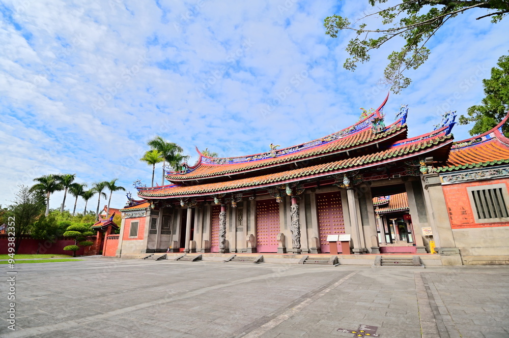 The Lingxing Gate at Taipei Confucius Temple serves as both an entrance and a symbol of Confucian philosophy, reflecting respect and reverence for Confucius and his teachings. The Lingxing Gate at Taipei Confucius Temple serves as both an entrance and a symbol of Confucian philosophy, reflecting respect and reverence for Confucius and his teachings.