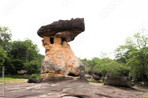 Phu Phrabat Historical Park It represents human civilization. and changes in topographic conditions which has a sandstone structure that has been eroded to form small and large rocks of various shapes