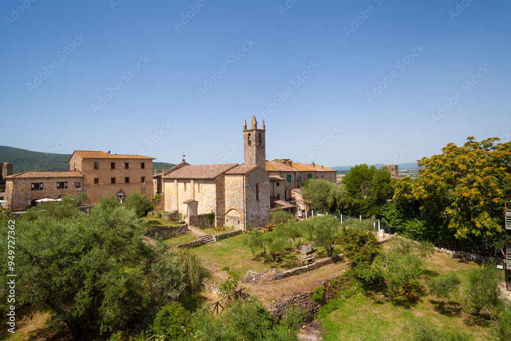 Inside Perspective of Monteriggioni’s Ancient Village in Siena, Italy Inside Perspective of Monteriggioni’s Ancient Village in Siena, Italy