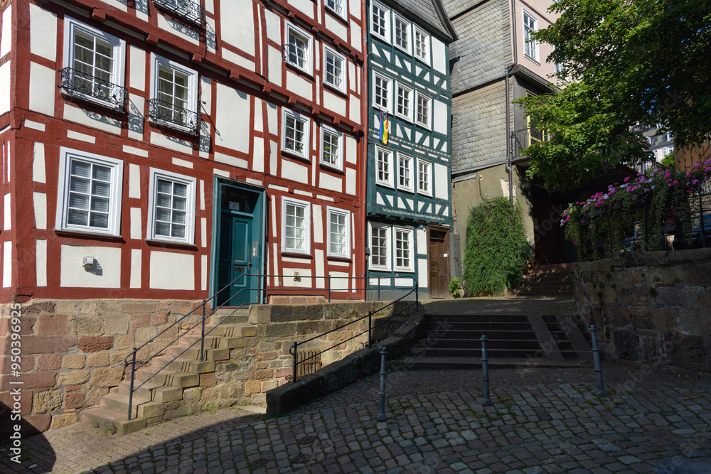 Oberstadt, schöne Fachwerkhäuser bei Sonnenschein im August Oberstadt, schöne Fachwerkhäuser bei Sonnenschein im August