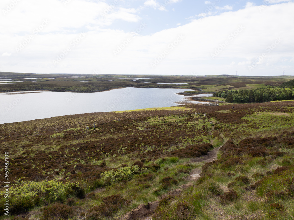 Vistas desde la zona del círculo de piedras de Pobull Fhinn, North Uist, Islas Hébridas, Escocia, Reino Unido Vistas desde la zona del círculo de piedras de Pobull Fhinn, North Uist, Islas Hébridas, Escocia, Reino Unido