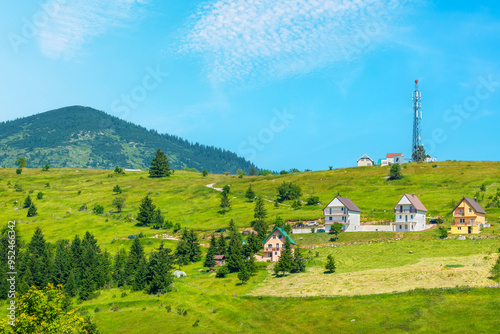 Obraz na płótnie Sidehill houses in Zabljak. Durmitor, Montenegro w salonie