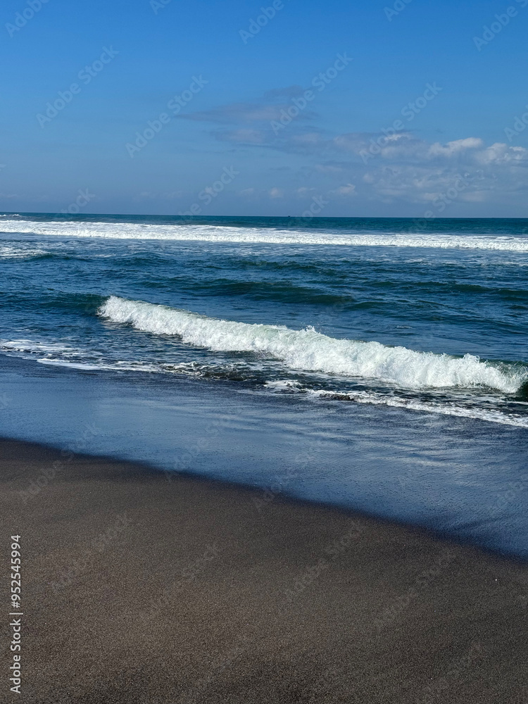 Obraz premium beachscape with wave