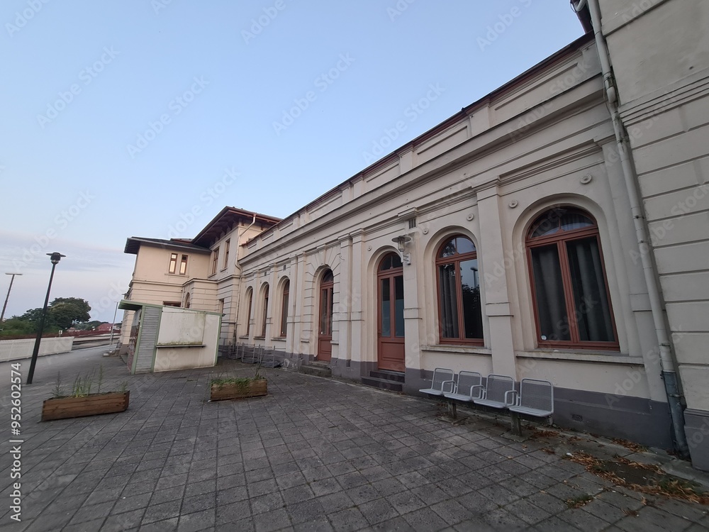 die Architektur entlang des Hauptbahnhofs in Bad Doberan, Mecklenburg - Vorpommern die Architektur entlang des Hauptbahnhofs in Bad Doberan, Mecklenburg - Vorpommern