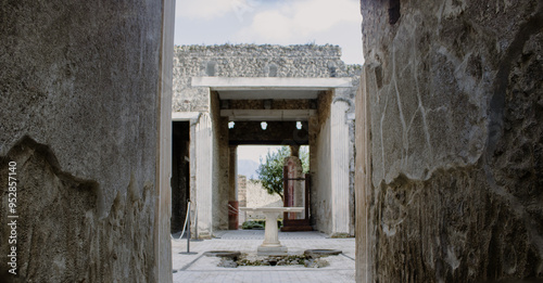 Photography Pompeii table