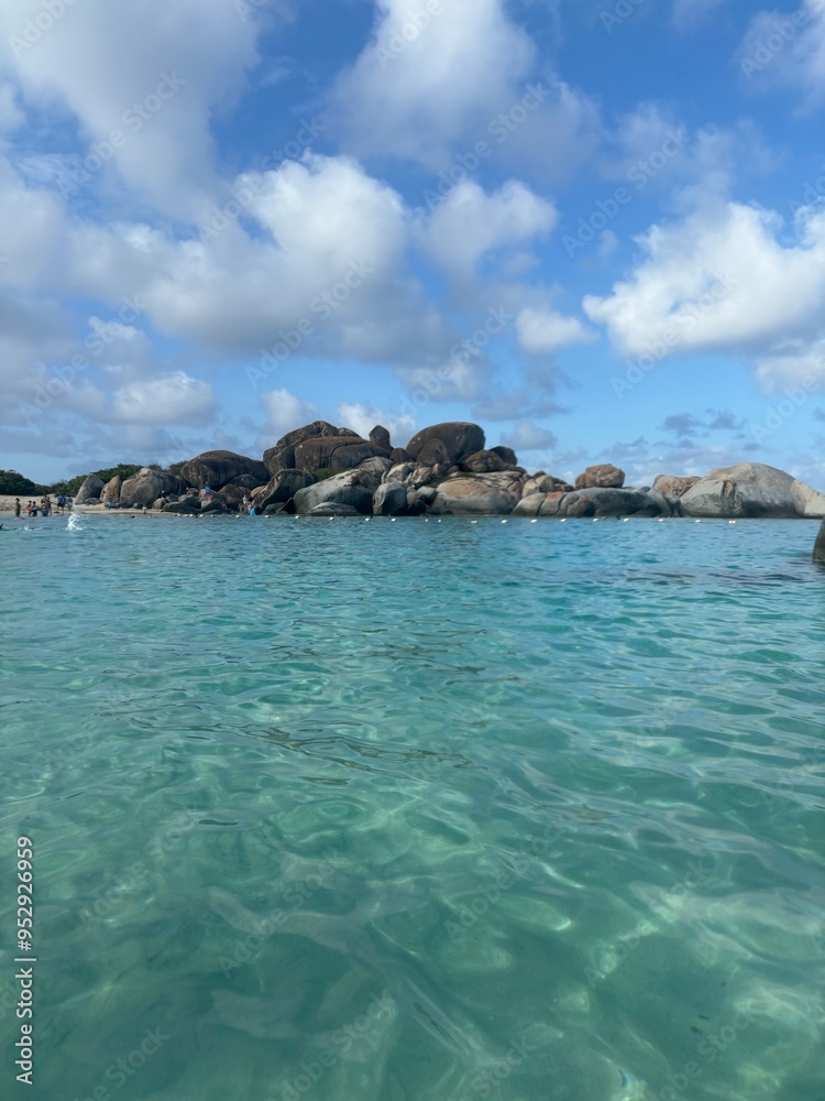 Obraz premium Rocks in the ocean 