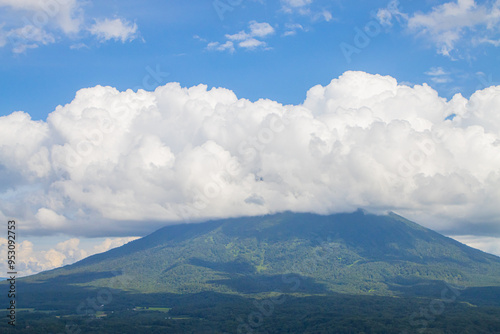 北海道ニセコの羊蹄山