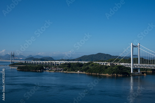 Wallpaper Mural 日本の岡山県倉敷市下津井の美しい瀬戸大橋 Torontodigital.ca