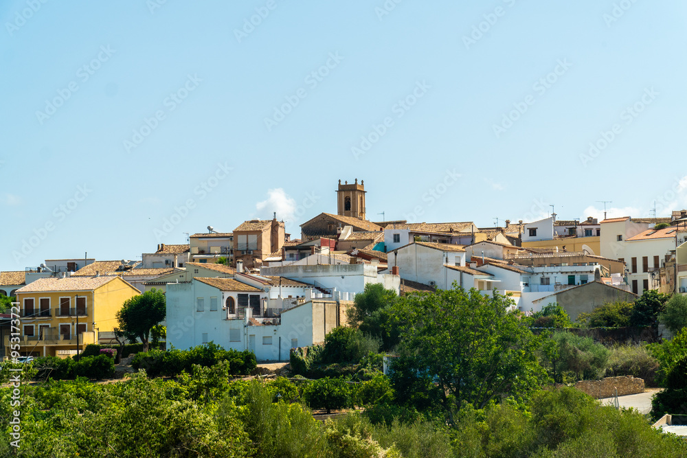 Obraz premium Landscape with Benidoleig town in the background