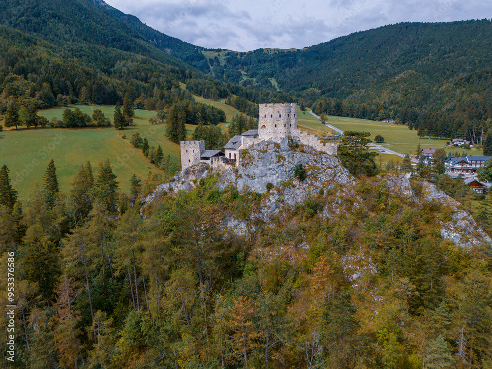 Luftbild von Burgruine Losenheim am Schneeberg Luftbild von Burgruine Losenheim am Schneeberg