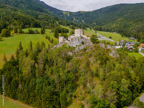 Luftbild von Burgruine Losenheim am Schneeberg