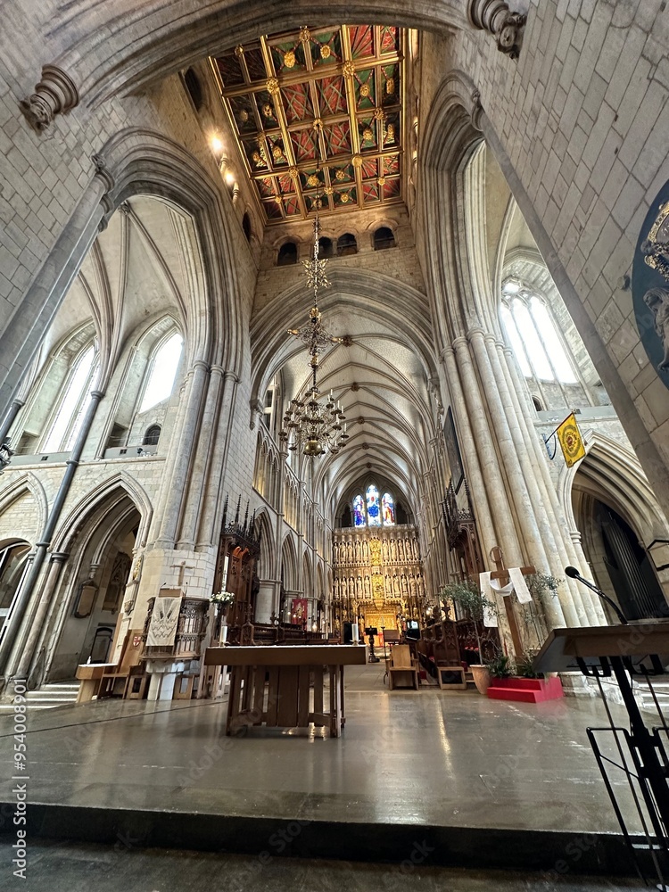 Obraz premium Interior of the Southwark Cathedral in London