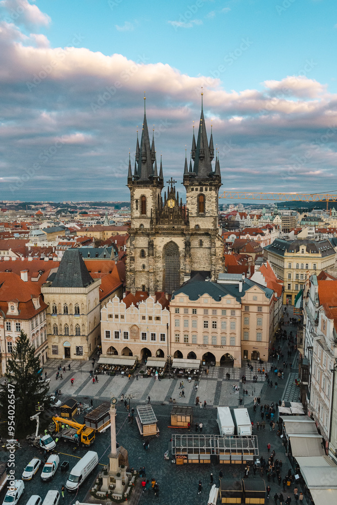 Obraz premium Beautiful winter sunset in Prague