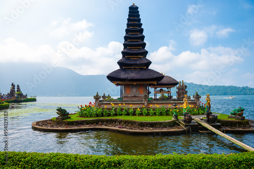 pura ulun danu beratan tempel in bali