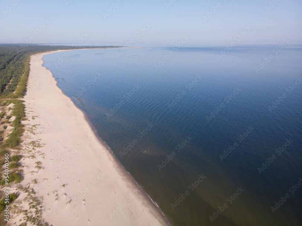 Plaża nad Morzem Bałtyckim w Zatoce Gdańskiej/The beach by the Baltic Sea in Gdansk Bay, Pomerania, Poland