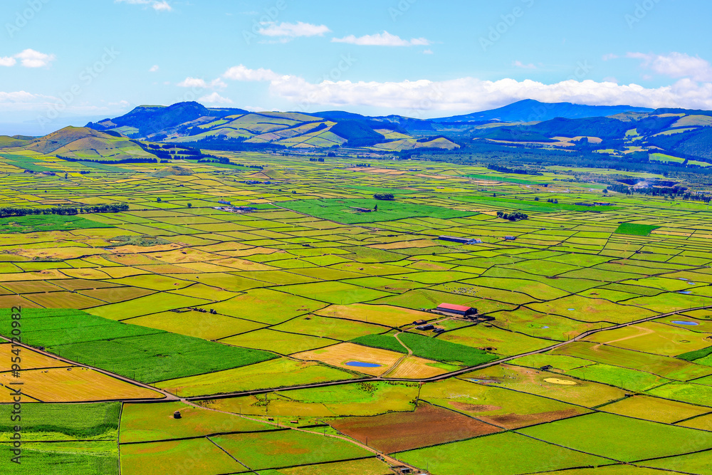 Φωτογραφία Vista aérea dos cerrados de pastagens na ilha Terceira nos Açores, Serra do Cume