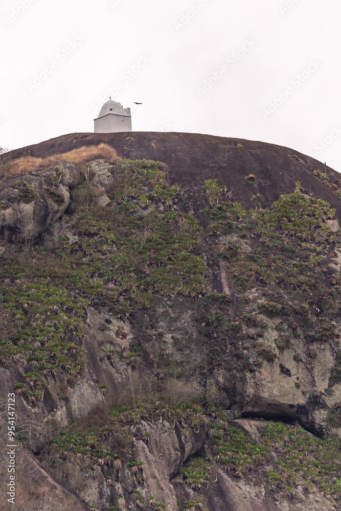 Fototapeta premium igreja de Monte Serrat no topo do morro do Pelado na cidade de Aracruz, Estado do Espírito Santo, Brasil