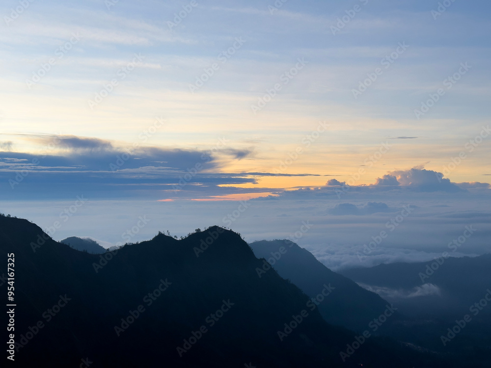 Fototapeta premium Sunrise on Mount Penanjakan looking towards Mt Bromo, Java, Indonesia