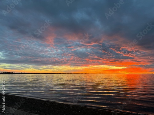 Fototapeta Naklejka Na Ścianę i Meble -  sunset over lake