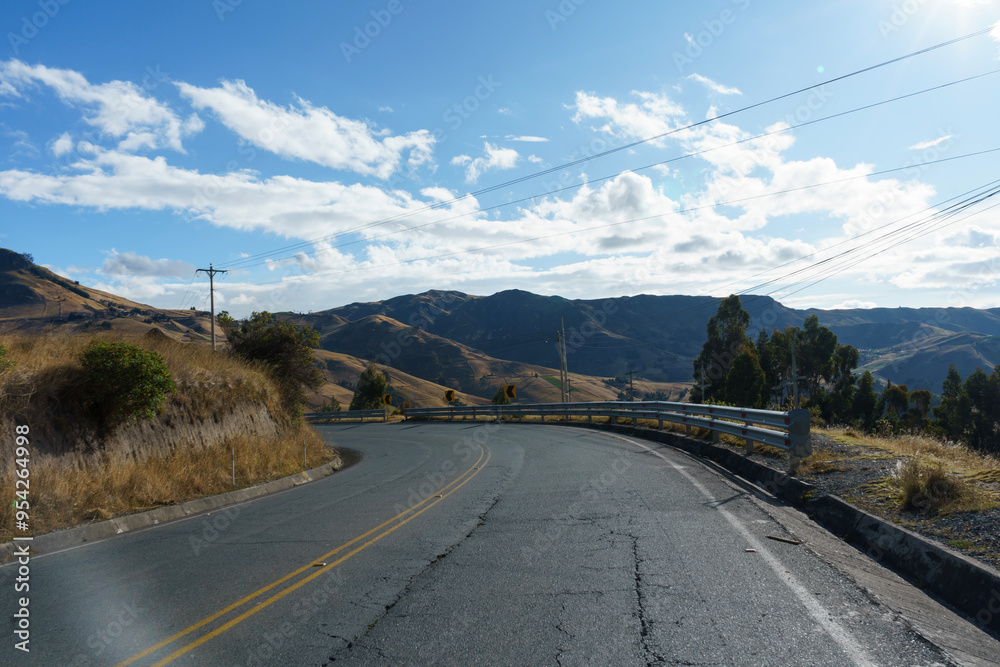 Fototapeta premium road on top of the mountains 