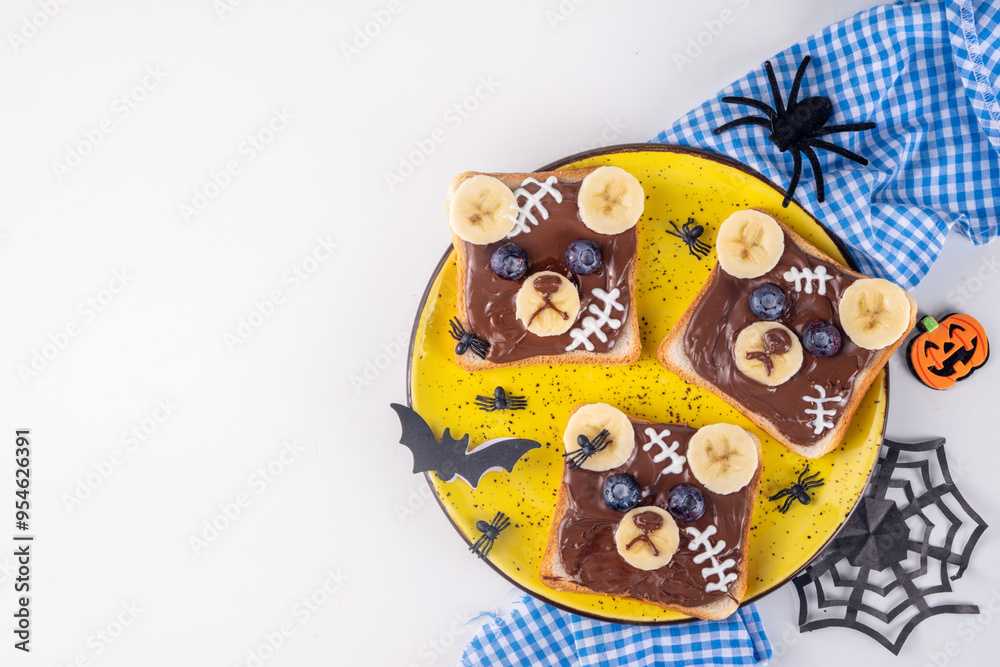 Funny Halloween bear toasts with nuts butter Funny Halloween bear toasts with nuts butter