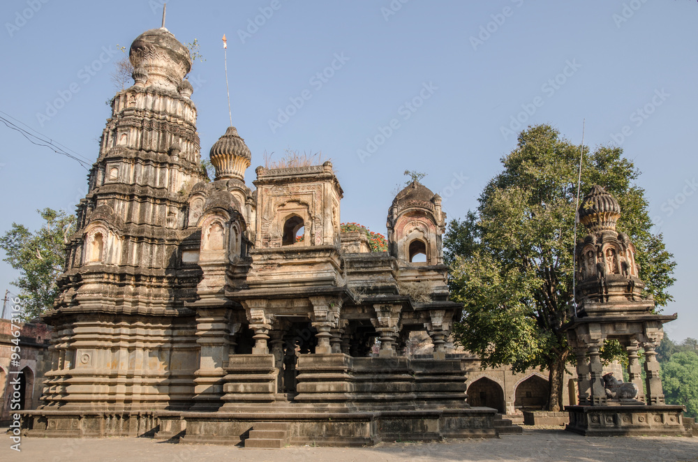 Kashi Vishweshwar temple, Shree Kshetra Mahuli, Sangam Mahuli, Satara, Maharashtra, India, Asia. Kashi Vishweshwar temple, Shree Kshetra Mahuli, Sangam Mahuli, Satara, Maharashtra, India, Asia.