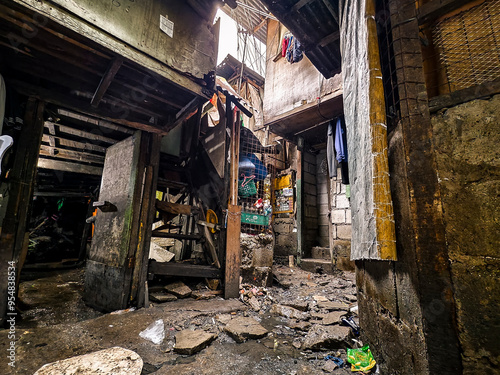 Fotografija Metro Manila, Philippines - Aug 28, 2024: A typical squatter area in the city