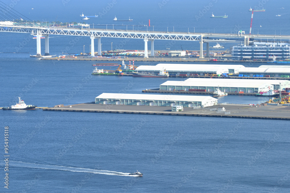 Obraz premium 高層ビルからのみなとみらい俯瞰