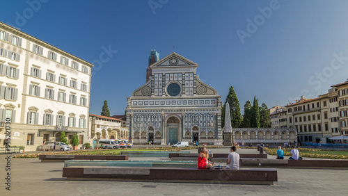 Cuadro en lienzo Basilica of Santa Maria Novella in the homonym square timelapse hyperlapse in Fl