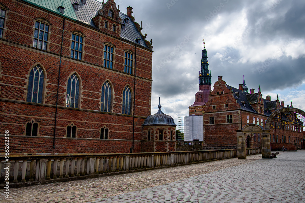 Fototapeta premium Frederiksborg Castle, the seat of the Danish kings in Hillerod, Denmark