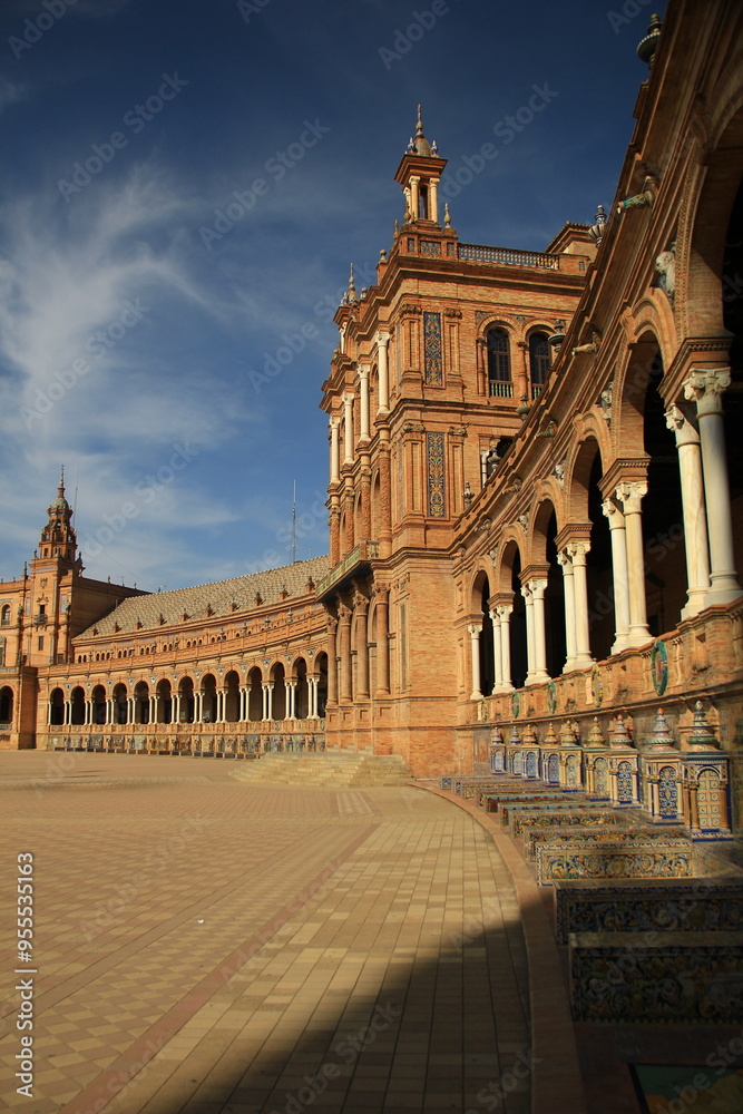 Fototapeta premium view of spanish plaza