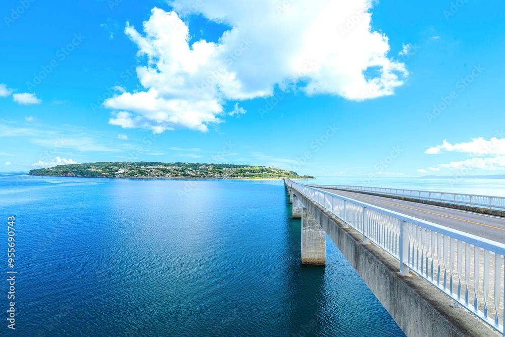 沖縄県、古宇利大橋の絶景