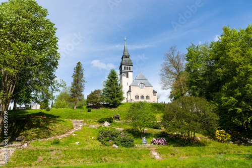 Kirche und Park in Muldenhammer, Tannenbergsthal-Gottesberg