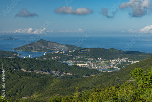 日本 三重県伊勢市 伊勢志摩スカイライン沿いにある朝熊山から眺める伊勢湾