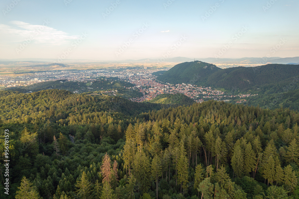 Obraz premium Aerial landscape of Brasov city seen from the road leading to Poiana Brasov