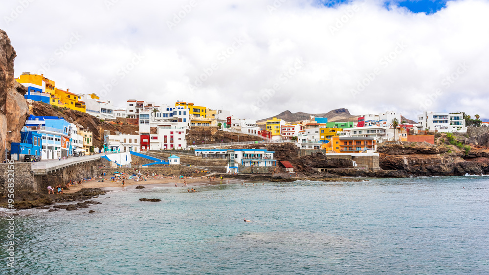 City beach. Sardina del Norte is a Spanish town in the municipality of Galdar, in the northwest of the island of Gran Canaria, autonomous community of the Canary Islands. City beach. Sardina del Norte is a Spanish town in the municipality of Galdar, in the northwest of the island of Gran Canaria, autonomous community of the Canary Islands.