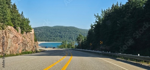 Εκτύπωση καμβά Road past northern beach