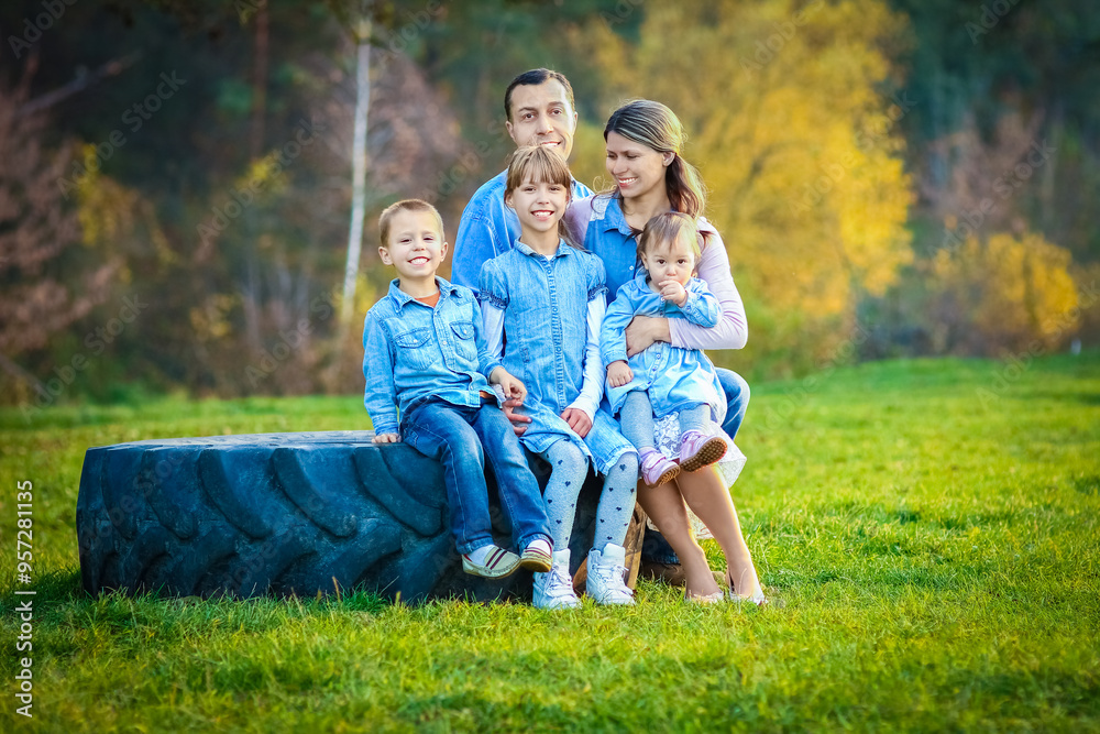 Fototapeta premium Happy family in nature