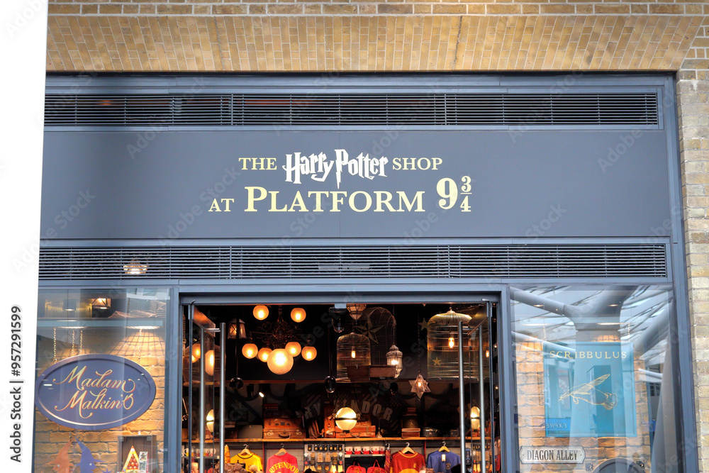 Fototapeta premium The Harry Potter Shop at Platform 9 3 4 in King's Cross, London, England