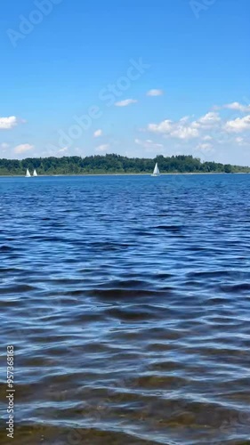 timelapse video, Insel am See, See und Himmel, Chiemsee photo