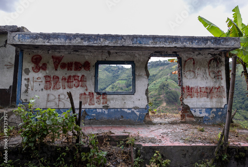 abandoned building photo